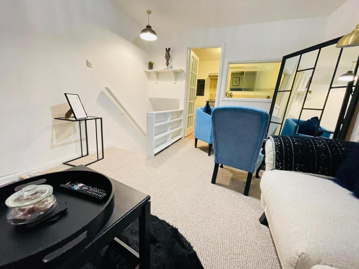 Lovely 1 Bed Home Near Hospital, With Parking & Garden Work Contractor Leisure, Sapphire Cambridge Exterior foto